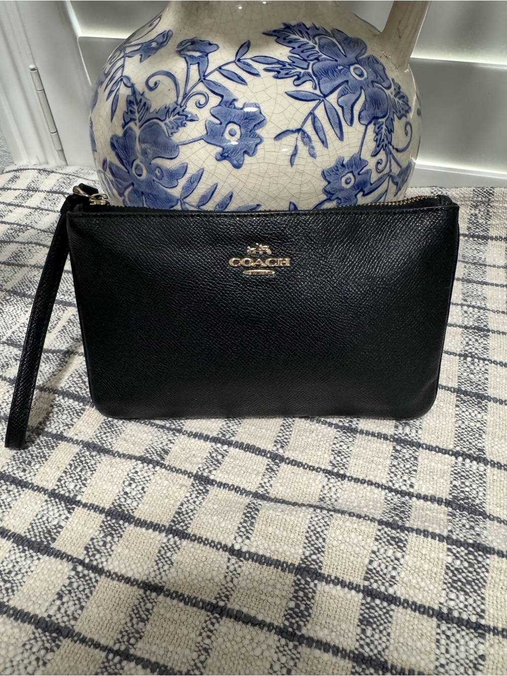 Coach Black Leather Wristlet Clutch Gold Tone Logo Zip Pouc